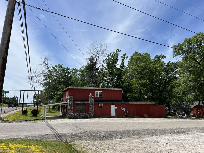 Zublers Indian Craft Shop - June 15 2024 Photo (newer photo)